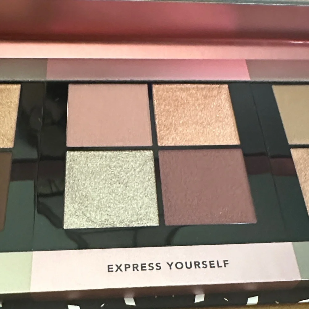Buxom Forever Babe Eyeshadow Palette Matte Satin Shimmer Shades New - Picture 6 of 8